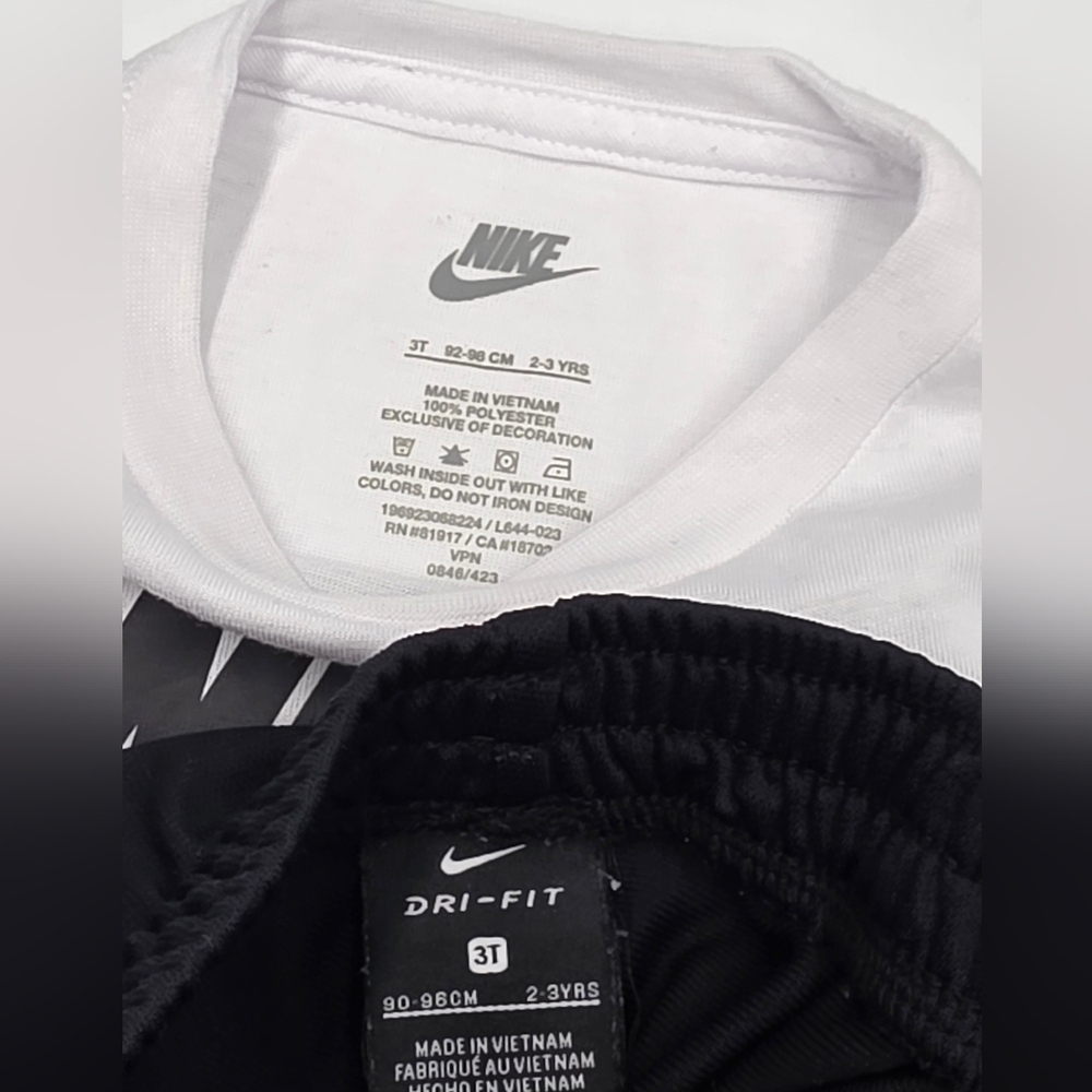 Nike boys' long-sleeved tee and pants size 3T - Picture 6 of 6